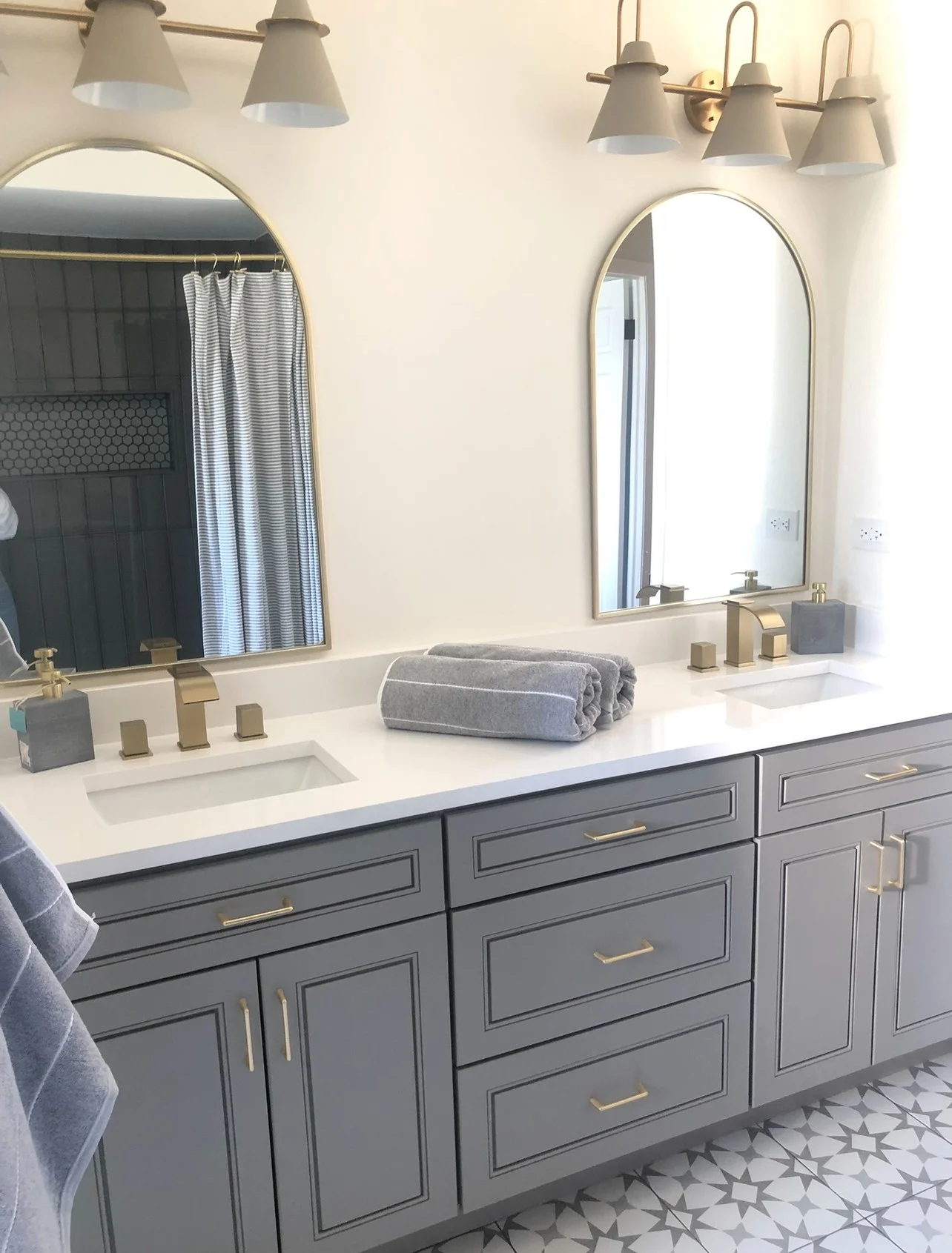 Marble details chosen with interior design expertise